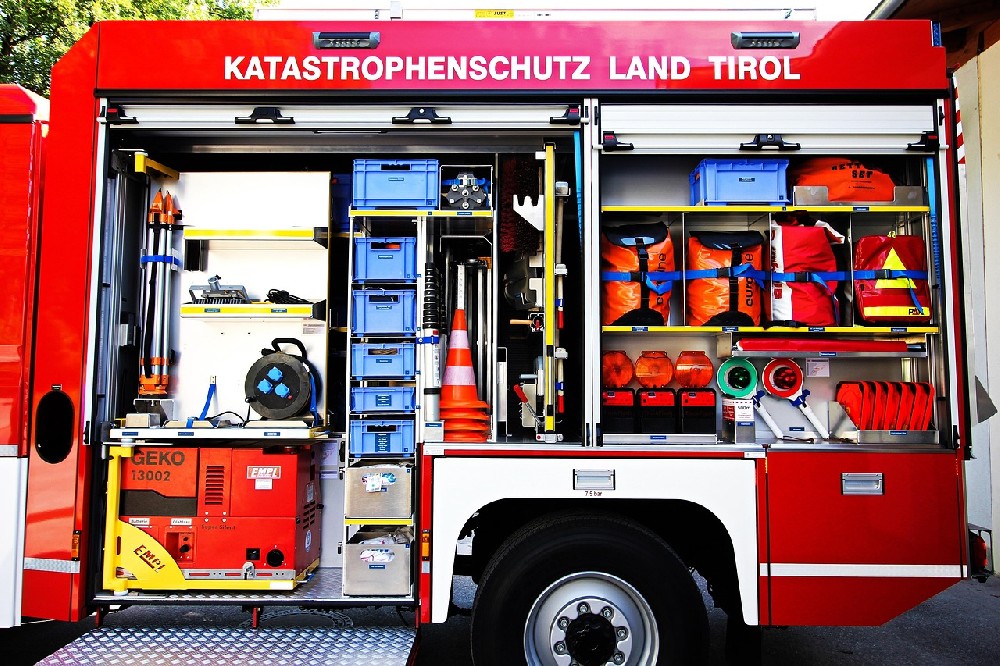 南京汽車救援案例：驚險(xiǎn)一刻！實(shí)戰(zhàn)剖析高效救援背后的關(guān)鍵策略