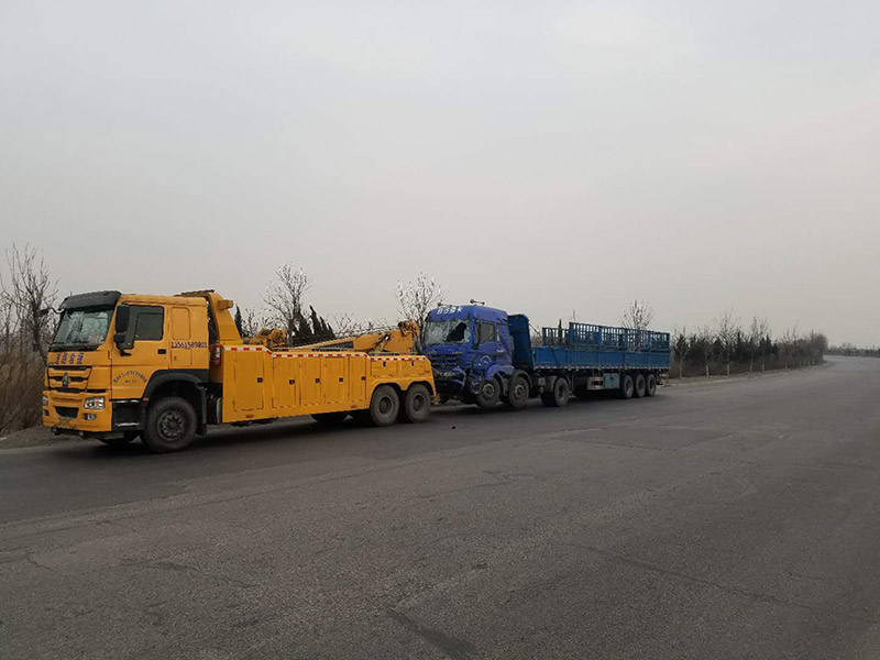 果洛汽車雪地困境救援：專業團隊緊急響應，助您安全脫困